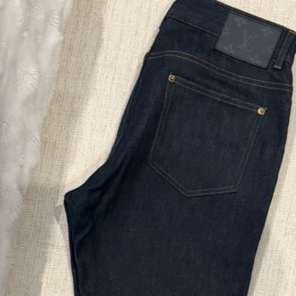 Authentic Louis Vuitton Slim Stretch Jeans – Made in Japan – Size 31